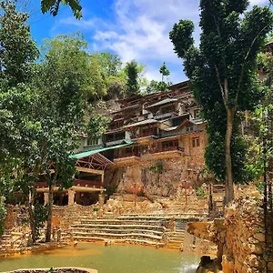 Paraiso Caño Hondo Los Guineos Perdidos